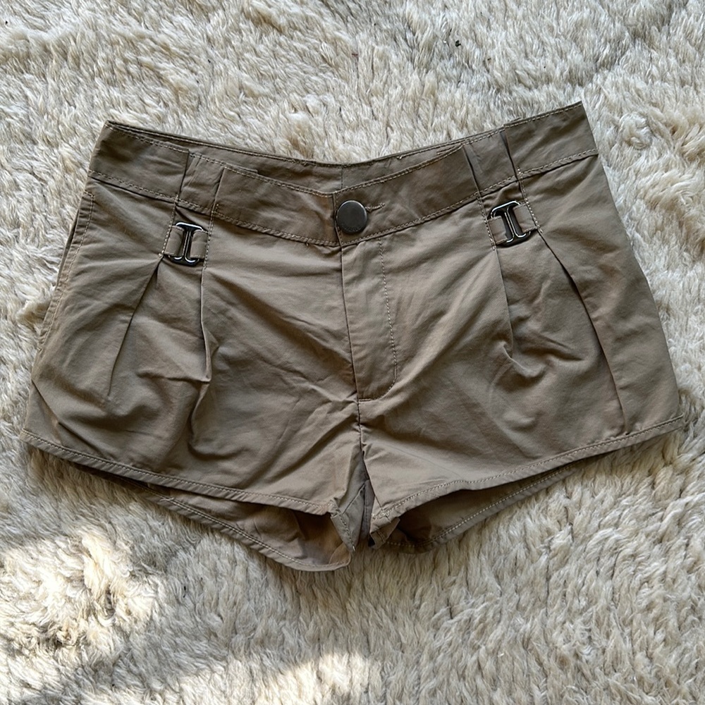 Sale⭐️ANIMALE Shorts- Khaki